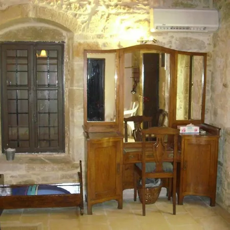 Patriko Villa *
